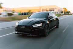 Новий гібридний Audi RS5 на трасі COTA в Остіні, Техас, під час програми Pirelli Hot Lap.