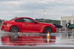 Шпигунське фото седана Alpina на базі BMW 7-Series з бурштиновими ходовими вогнями під час тестів на Нюрбургринзі.
