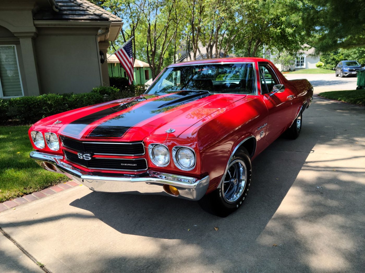 Відреставрований кабріолет Chevrolet Chevelle SS 396 1970 року червоного кольору на виставці в Лас-Вегасі.