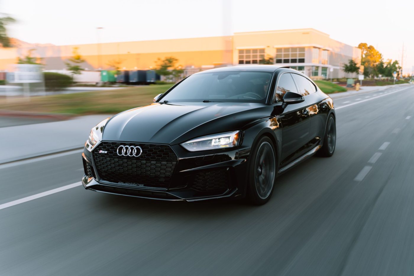 Новий гібридний Audi RS5 на трасі COTA в Остіні, Техас, під час програми Pirelli Hot Lap.