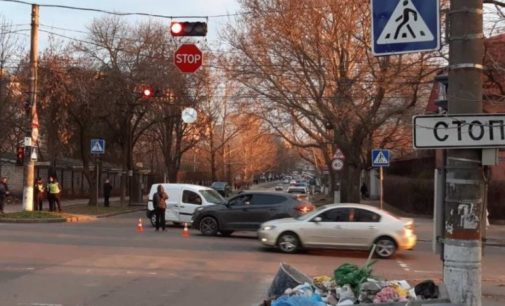 В центре Николаева столкнулись авто майора полиции и экс-депутата горсовета