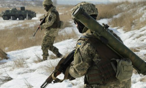 Сутки на Донбассе: 10 обстрелов, без потерь