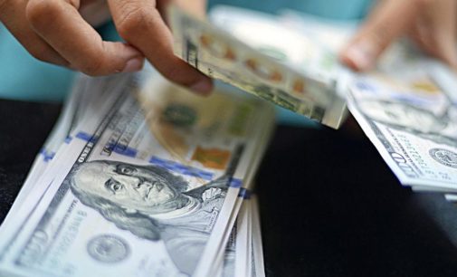 В Украине до конца года курс доллара достигнет отметки 27 гривен — экономист