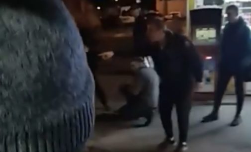 В столичном автобусе заметили двух карманников: попытку ограбления показали в Сети