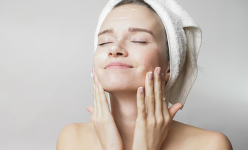 Косметолог рассказала, как правильно ухаживать за кожей в весеннее время