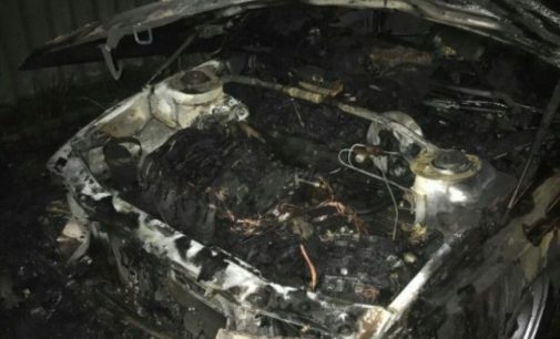 В Харькове горел автомобиль