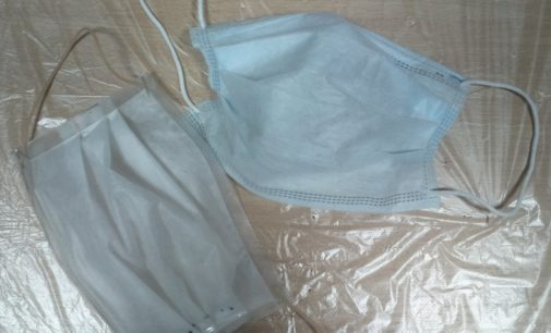 В Киеве мужчина торговал с рук медицинскими масками непонятного происхождения