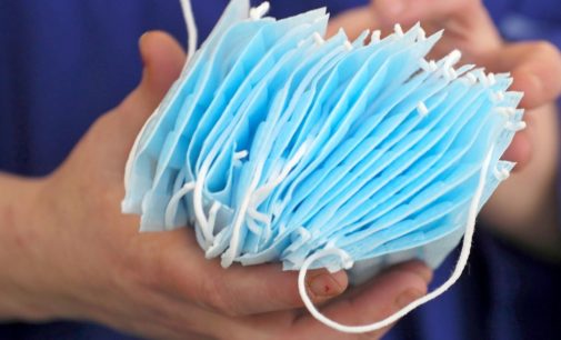 1 миллиона масок из Китая хватит всего на 2 часа работы – глава Национальной медицинской палаты Украины