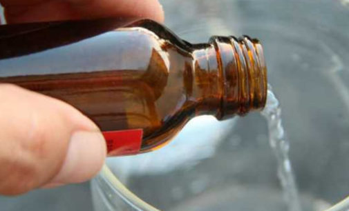 Пили технический спирт: в Каховке двое мужчин отравились суррогатным спиртным