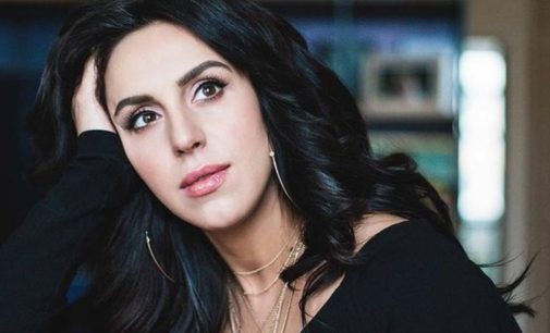 Джамала поделилась архивным снимком и рассказала историю из детства