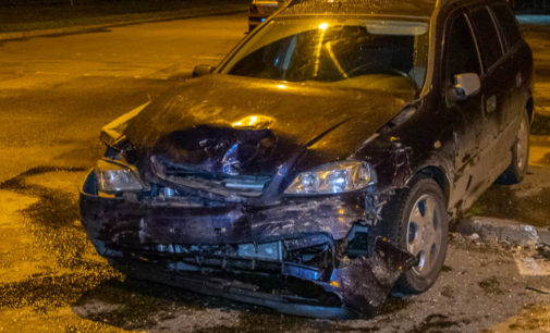 У мужчины сломаны ноги: В Днепре столкнулись ВАЗ и Opel