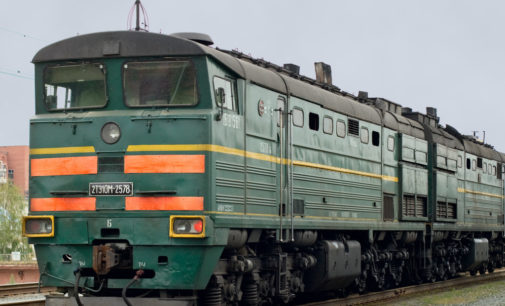 В Запорожье на железнодорожном переезде тепловоз столкнулся с «Газелью»