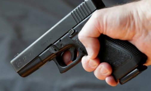 Двое полицейских в Николаеве устроили стрельбу: пострадал местный житель