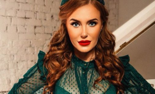 «Берет на себя ответственность за все»: Слава Каминская показала маму