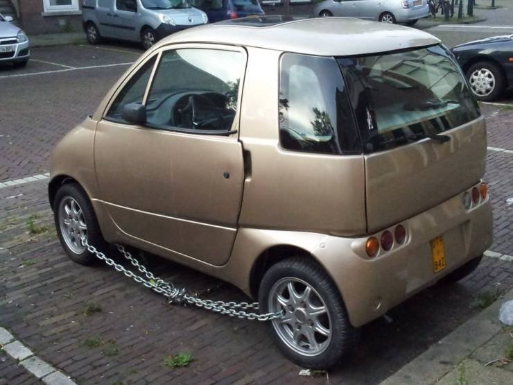 Юморные авто-приколы, которые поднимут ваше настроение