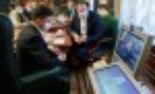 Зеленский назвал проявлением любви к ближнему Пасху в формате онлайн
