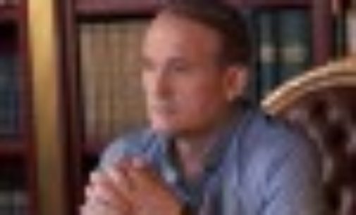Медведчук: Власть продолжает толкать Украину в долговую пропасть