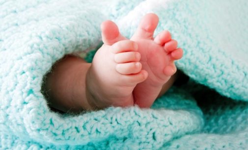 В Киеве закрыли клинику, которая под видом суррогатного материнства продавала новорожденных детей за границу