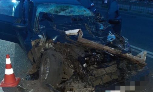 В Харькове пьяный водитель BMW протаранил мусоровоз