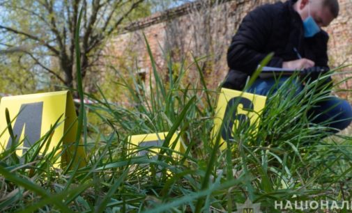 На территории заброшенной воинской части обнаружен труп 38-летней женщины