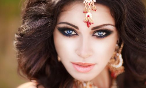 Секреты красоты арабских красавиц: кефир для волос, сурьма для ресниц и бровей