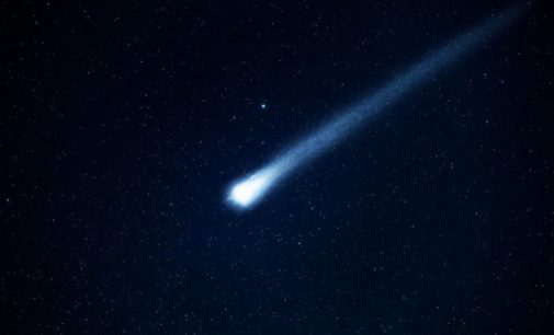 В небе над Европой взорвались три огненных шара
