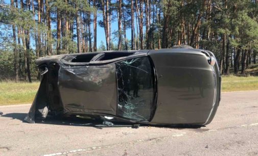 Неподалеку от Балаклеи опрокинулся Nissan: 37-летний водитель погиб