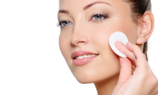 «Время ухода за собой»: Банановые маски подарят вашей коже сияние