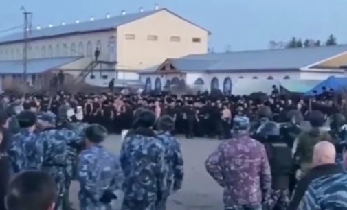 Бунт в колонии РФ: 300 раненых, есть жертва