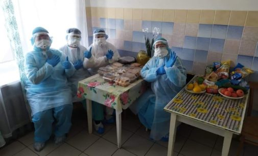 У 3 сотрудников – коронавирус: В Яремче медики будут 14 дней работать без права выйти из здания больницы