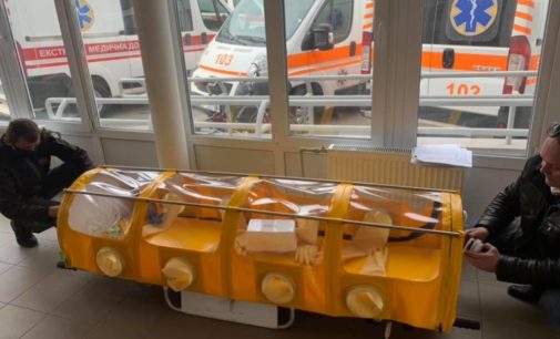 На Полтавщине создали герметичную капсулу для транспортировки коронавирусных больных