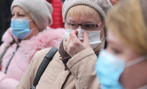 В Киеве ввели обязательное ношение масок на улице