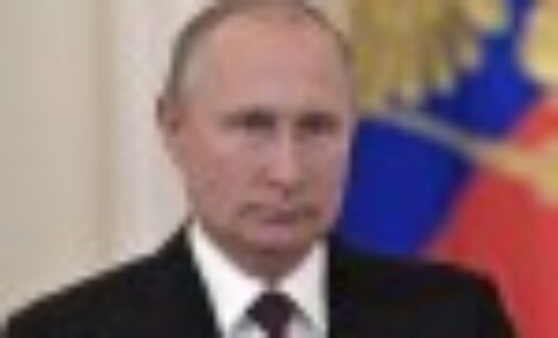 Общая память о подвиге отцов и дедов: Путин поздравил украинцев с 9 Мая