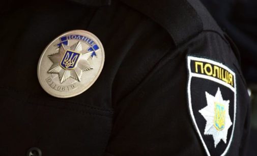 В Краматорске трое полицейских пытали подозреваемого и избили до крови: суд отпустил правоохранителей под домашний арест