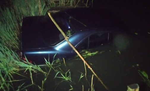 Житель Донецкой области хотел спасти дочь из тонущего автомобиля и погиб