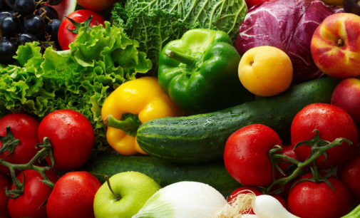 Эксперт рассказал, как изменятся цены на овощи, фрукты, мясо и молоко