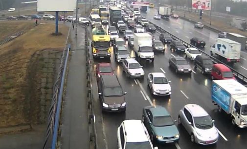 Из-за дождя в Киеве вечером образовались 8-балльные пробки