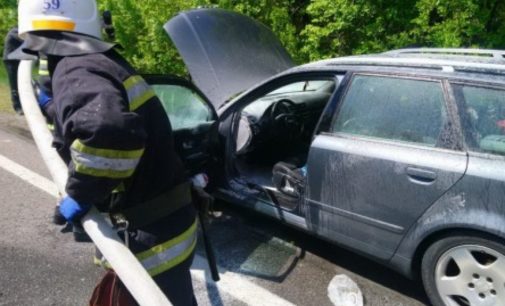 На дороге под Харьковом загорелось авто Audi