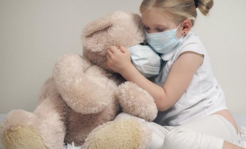 Симптомом COVID-19 у детей может быть боль в зубах