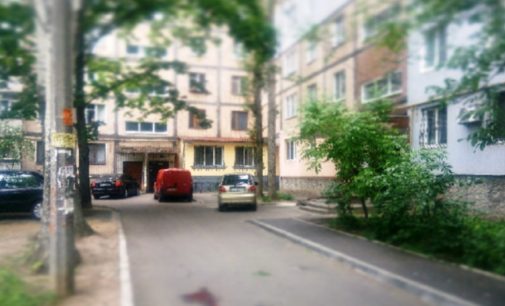 В Николаеве из окна восьмого этажа выбросился 52-летний мужчина